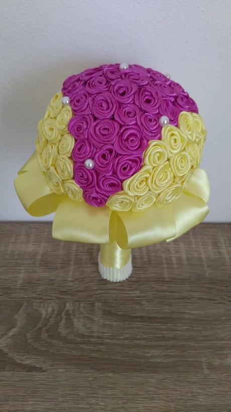 Kytica saténových ruží žlto fialová, 