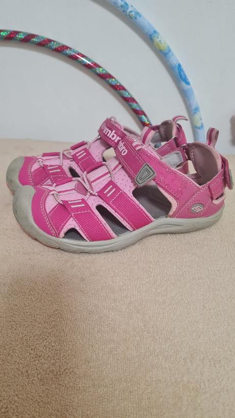 Sandále veľ 35, umbro,35