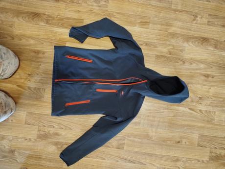 Flísová bunda, decathlon,134