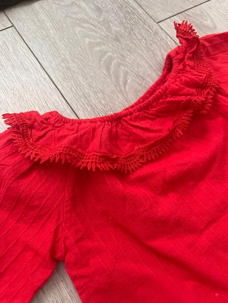 Červená blúzka, 92