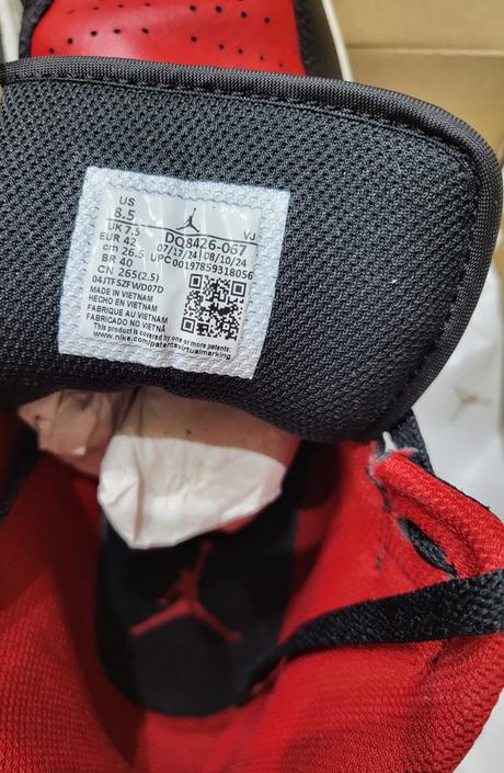 Tenisky jordan, nike,42