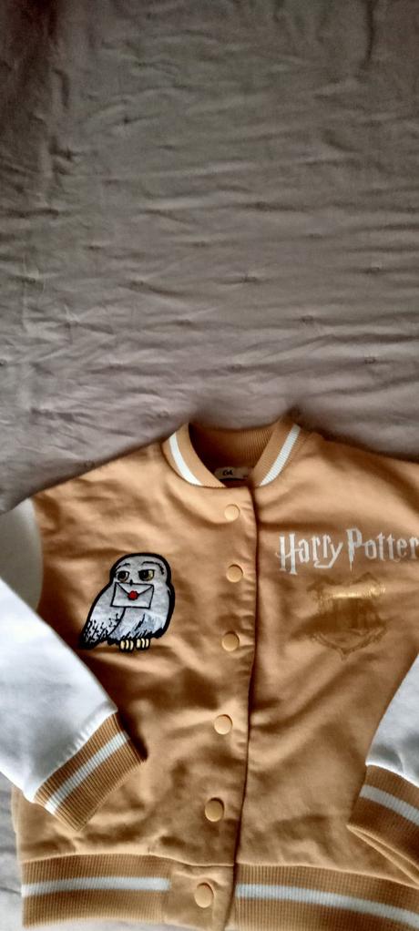 Rozprávková mikinka, c&a,128