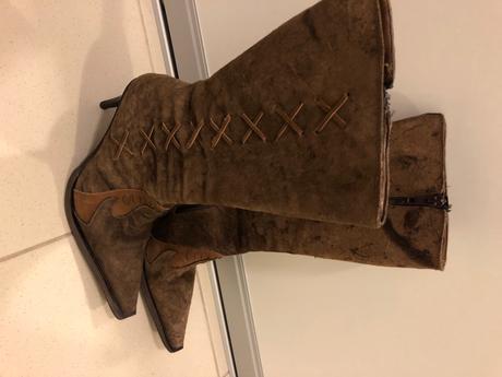 Krasne kozene cizmy, 36