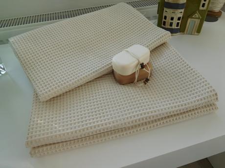 Vaflová bavlna - uteráky-140 x 70 cm, nové, 