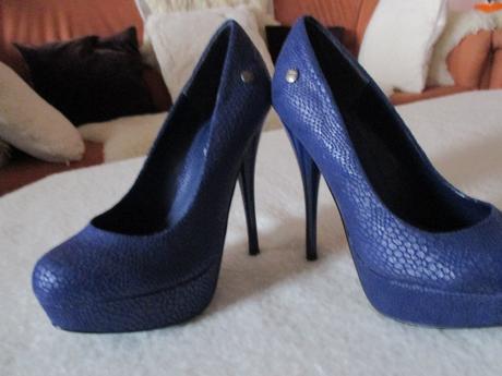 Znackove lodicky kitten velkost 37, 37