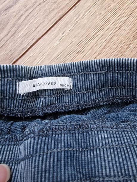 Kraťasy, reserved,98