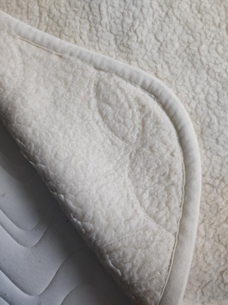 Prikrývka z ovčej vlny, 