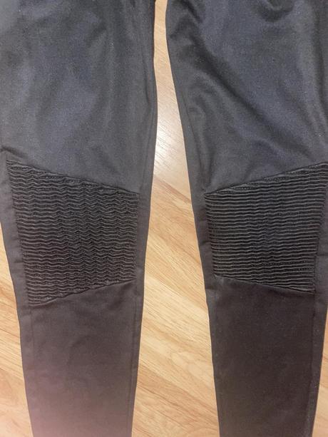 Legíny, calzedonia,s