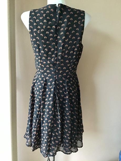 Šaty /69, atmosphere,42