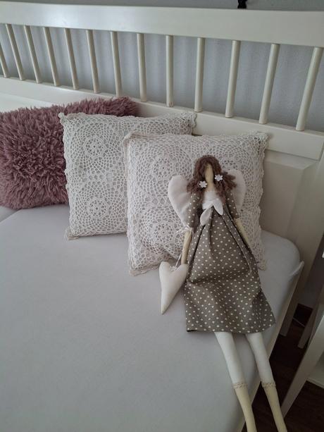 2ks bielucke hackovane obliecky na vankuse, v prip, 