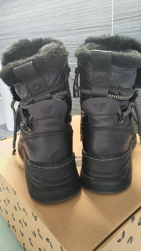 Krásne čižmičky, 37