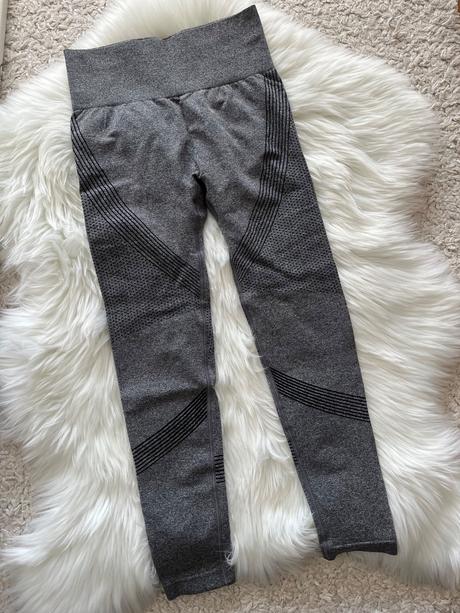 Športové legíny s push up efektom č. s, s