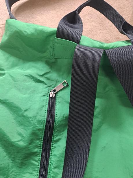 Zeleny ruksak od reserved, reserved