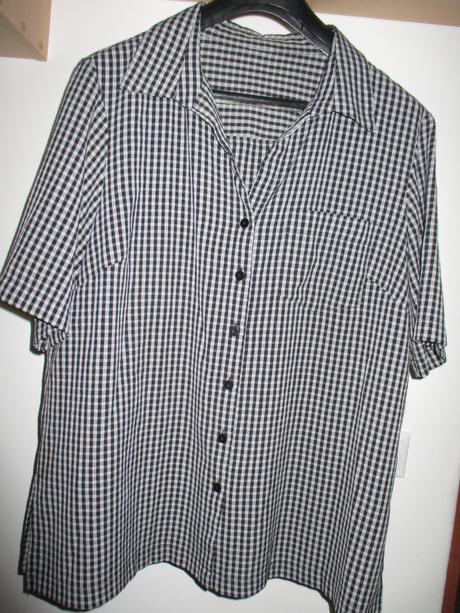 Bluzka, velkost c.50 s bocnym rozparkom, xl