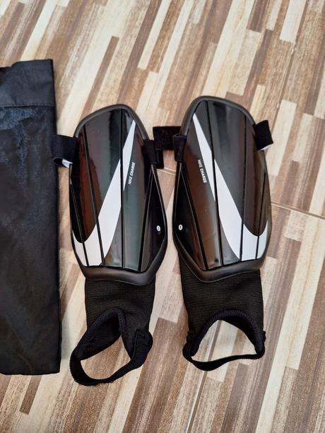 Futbalové chrániče, 