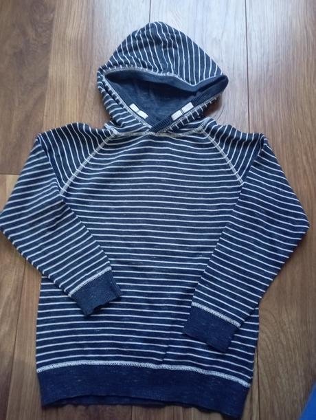 Hm svetrík v 122/128, h&m,122