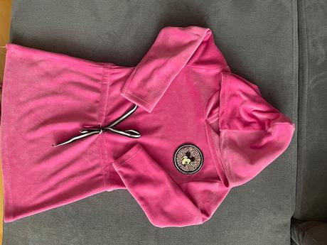 Velúrové šaty, 98