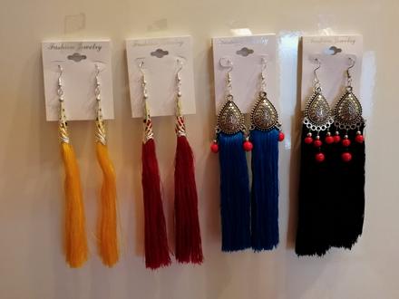 Strapcové náušnice,