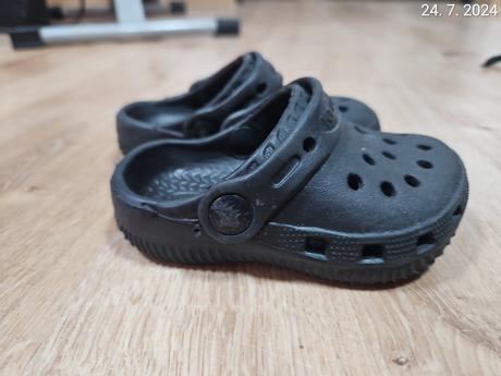Crocs, šľapky, 20