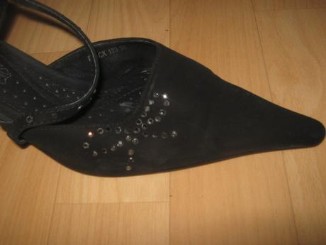 78  čierne semišové lodičky s kamienkami, 38