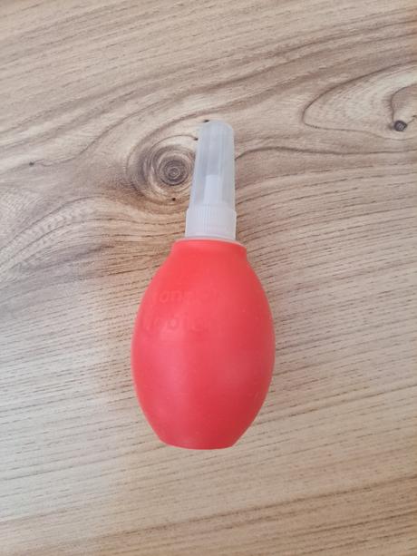 Ručná miniodsávačka,