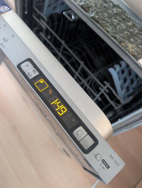 Umývačka riadu - vstavaná / 45cm, beko