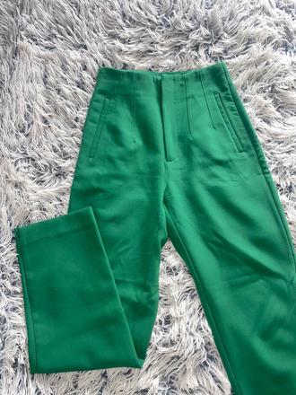 Zelené nohavice, stradivarius,34