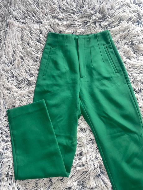 Zelené nohavice, stradivarius,34