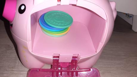 Prasiatko fisher price v slovenčine,