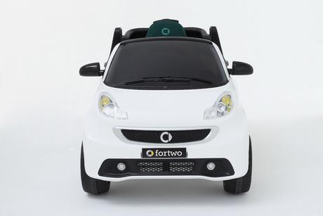 Elektrické autíčko smart for two červené, kožené s,