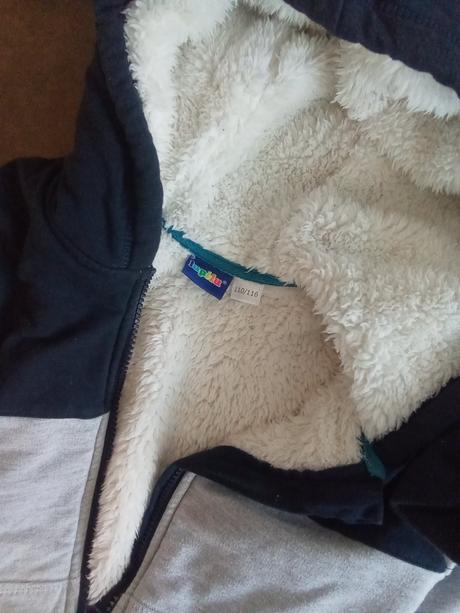 Hrubšie mikiny, lupilu,110