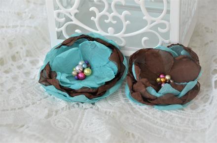 2x mušelínová brošňa,