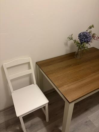 Jedálenská stolička hauga ikea,