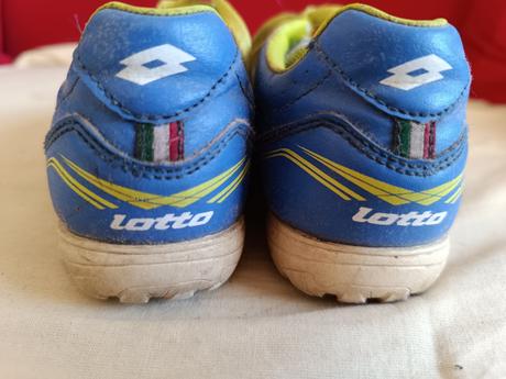 Kopačky turfy/ lotto, 33