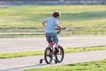 V akom veku sa deti učia bicyklovať?