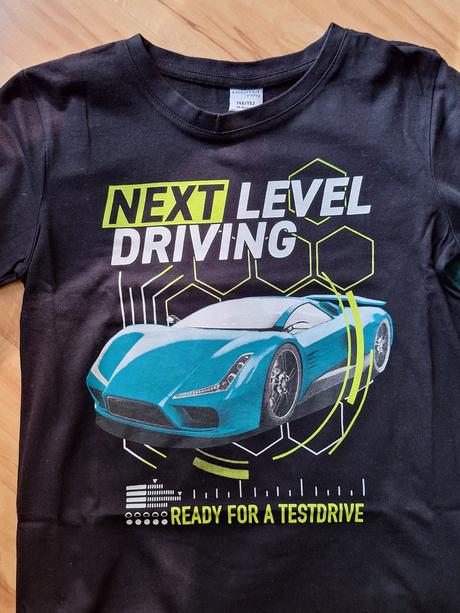 3x málo nosené tričká takko, chapter young,146