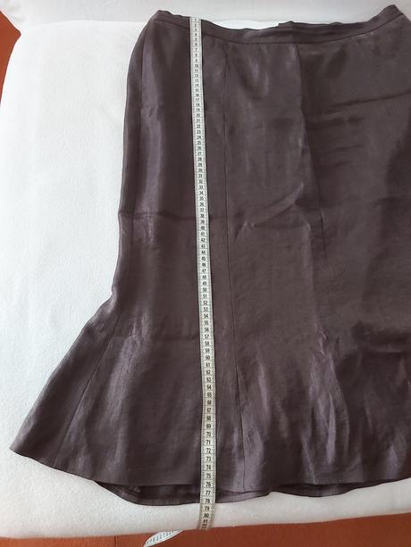 Spoločenský kostým, 42