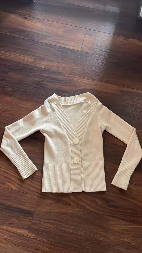 Sveter na gombíky, s