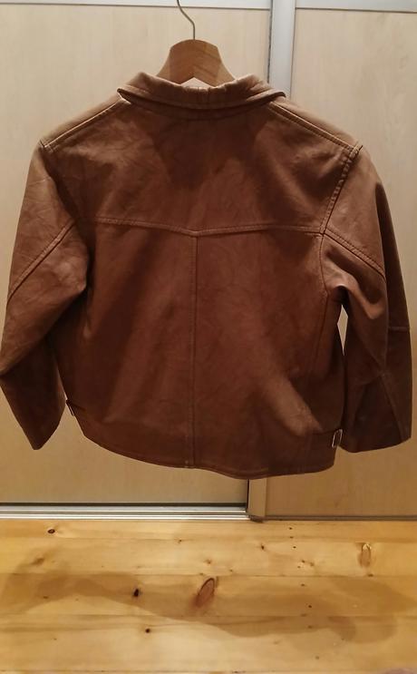 Frajerská kožená bunda, 128