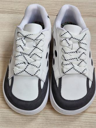 Barebarics fusion - white & charcoal 42 x347, be lenka,42