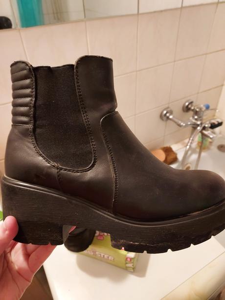 Čierne členkové čižmy, 38