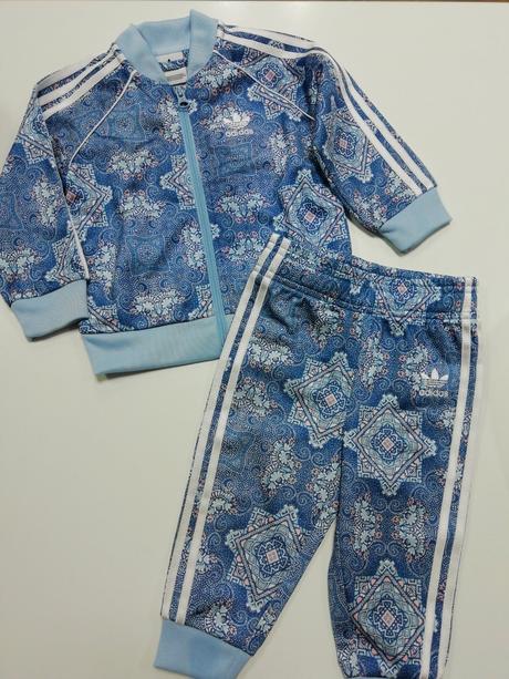 Vzorovaná súprava adidas, adidas,80