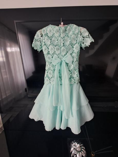 Mentolové slávnostné šaty, 122