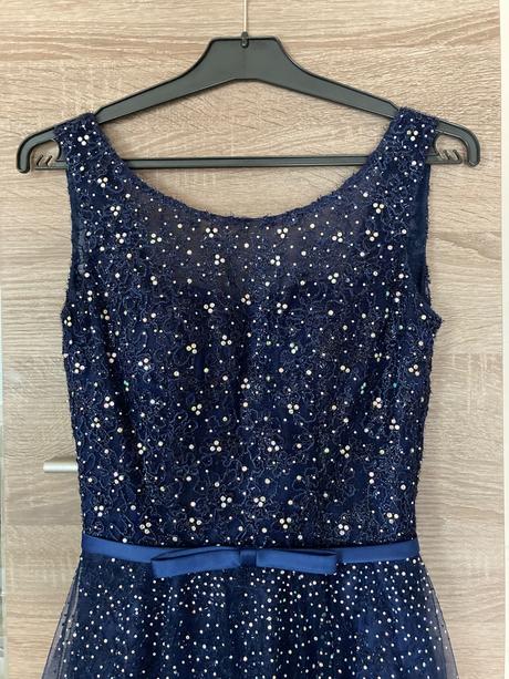 Spoločenské šaty, 36