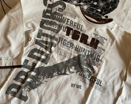 Kvalitné tričko s aplikáciami zn. we v. 110/116, 110