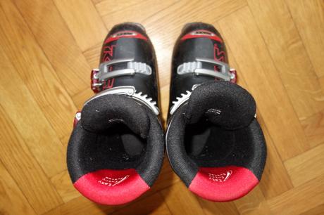 Detské nastaviteľné lyžiarky 30-35, roces