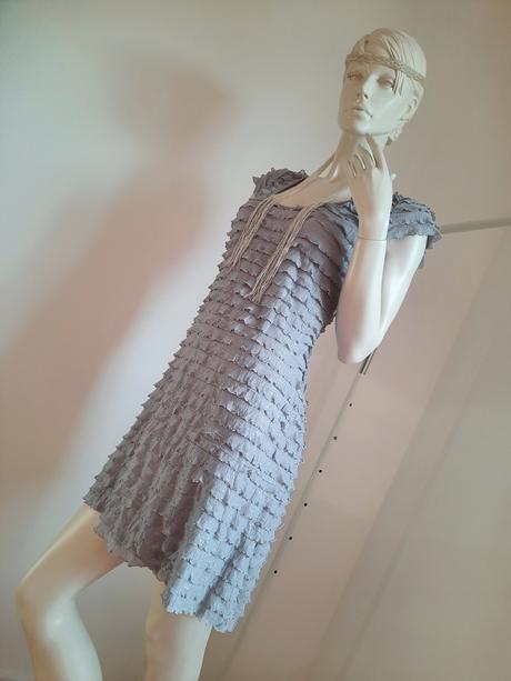 Šaty s mini  volánikmi, clockhouse,s