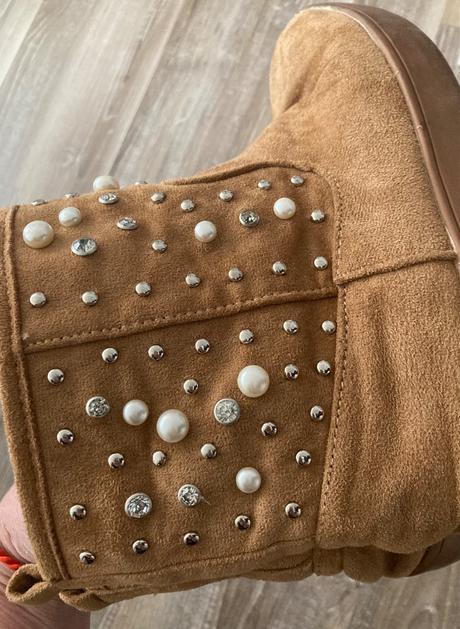 Dámske snehule/čižmičky s perlami, 38