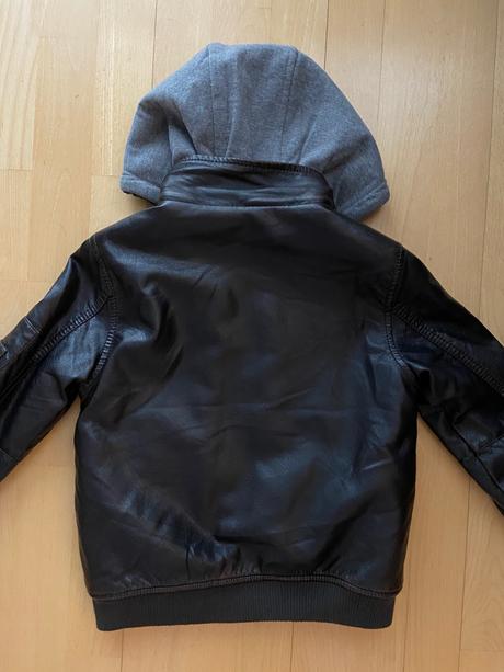 Zateplena malo nosena kozena bunda, ovs,122