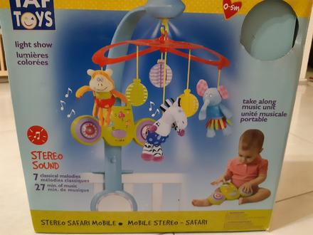 Kolotoč na postieľku taf toys,